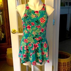 Skirted tank suit sz16+